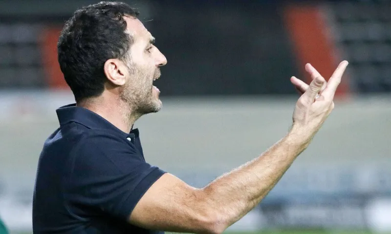 Εθνική Νέων: Τραβάνε τα… μαλλιά τους στους νέους