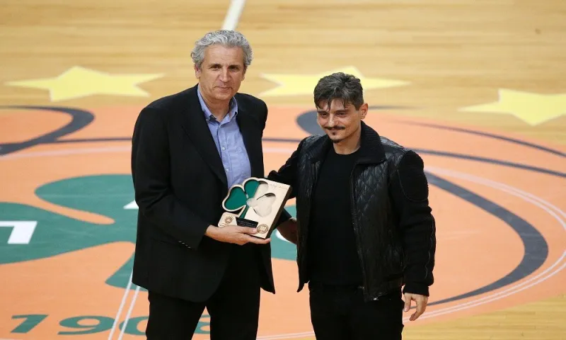 Παναθηναϊκός: Τίμησε τον Λιβέρη Ανδρίτσο (vid)