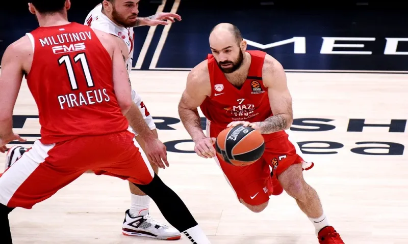 Ολυμπιακός: Ισορροπία στο κενό