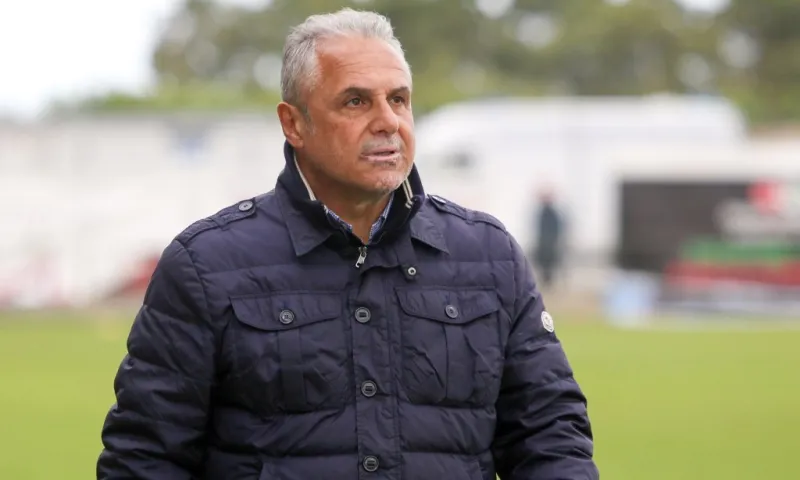 Βοσνιάδης: «Πρέπει να κλειδώσουμε τη δεκάδα»