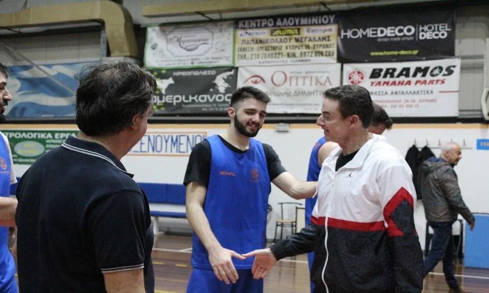 Ο Πιτίνο στην προπόνηση του Αμύντα