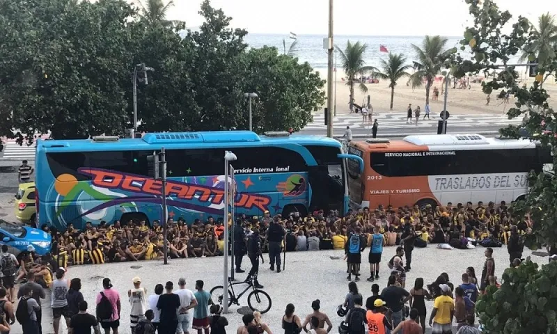 Φλαμένγκο - Πενιαρόλ: Επεισόδια στην Copacabana (vids)