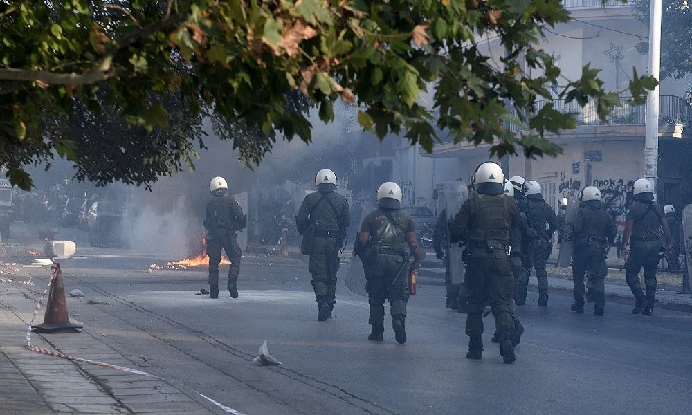 ΠΑΟΚ - Άρης: Επεισόδια στο γήπεδο της ΜΕΝΤ