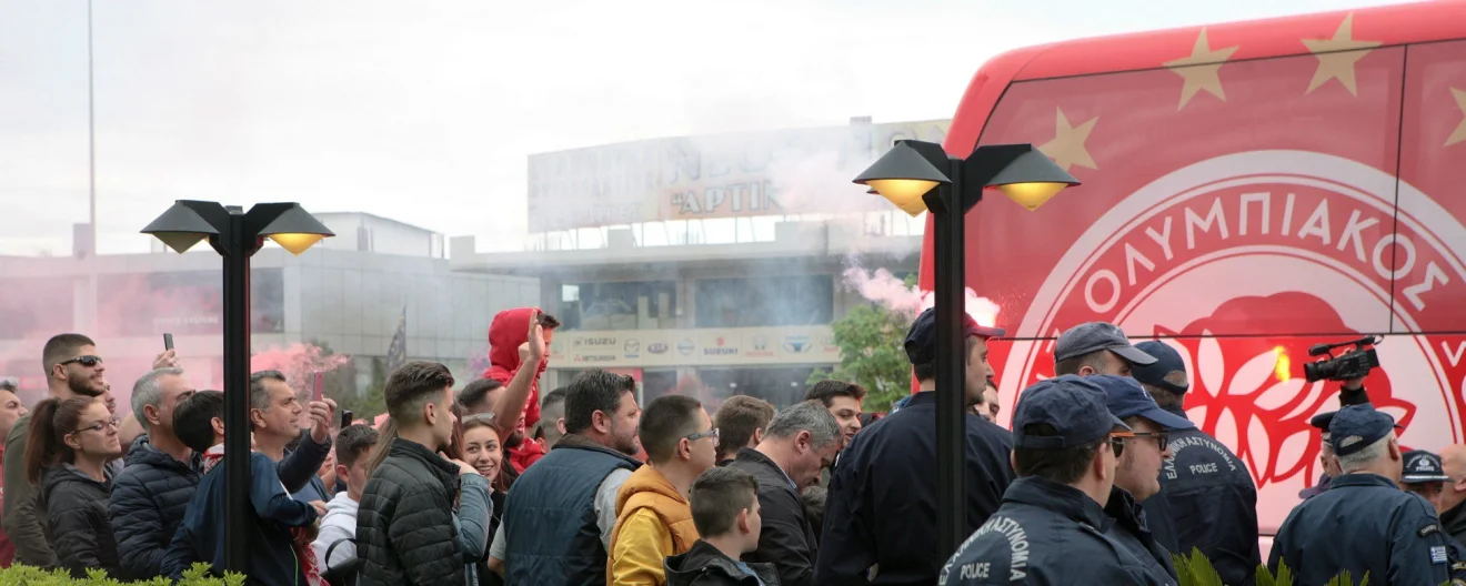 Ολυμπιακός: Υποδοχή στο Αγρίνιο (photos)