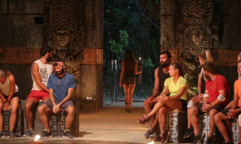 Survivor 10/4: Σκάνδαλο, παίκτες με κινητά!
