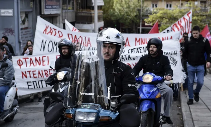 Delivery: Απεργούν οι ντελιβεράδες! – Η ευφάνταστη αφίσα (pic)