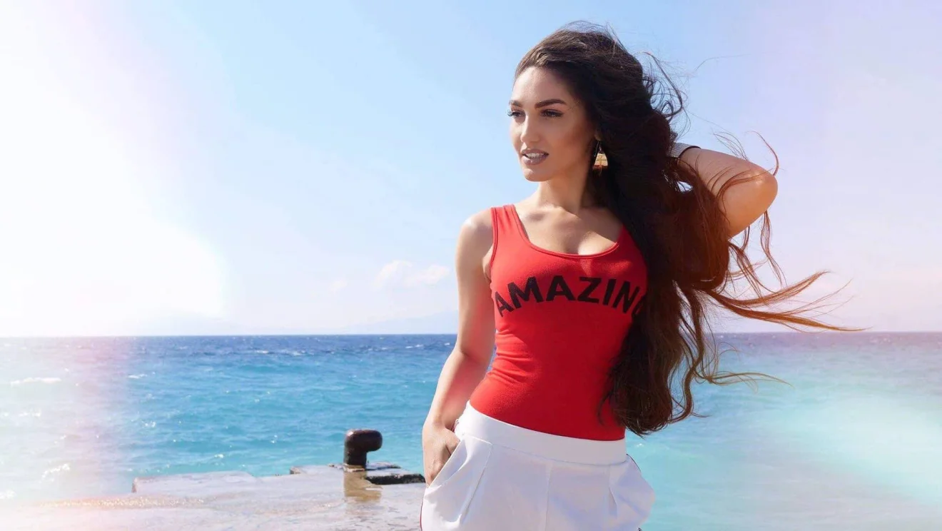 Stefany Loca: Αποκαλυπτική στο «The 2Night Show» (video)