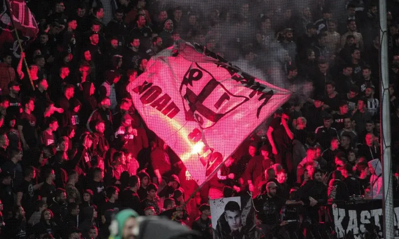 Super League: Μοίρασε πρόστιμα σε έξι ΠΑΕ