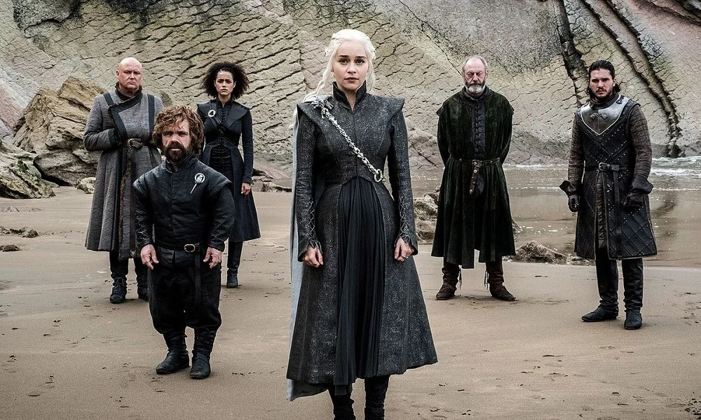 Game of Thrones: Σςςςςς… αρχίζει (επιτέλους)! (vids)