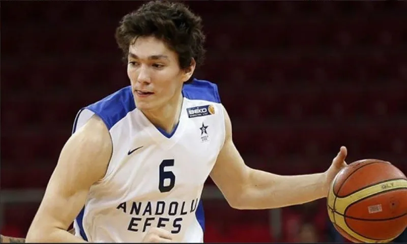 Euroleague: Ο Τσεντί Οσμάν άφησε το NBA για να δει Εφές (video)