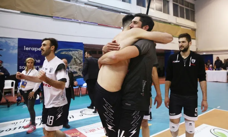 ΠΑΟΚ για... φίλημα και για κούπα!