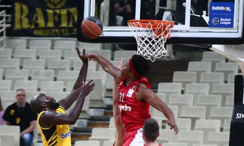 ΑΕΚ - Ολυμπιακός 67-76: Περίπατος με επτά παίκτες (videos)
