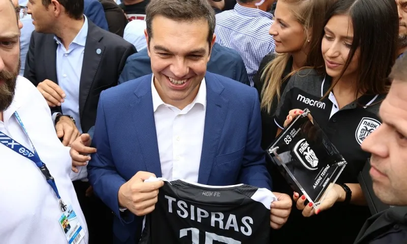 Τσίπρας για ΠΑΟΚ: «Ήταν δίκαιο, το πήραν με την αξία τους»