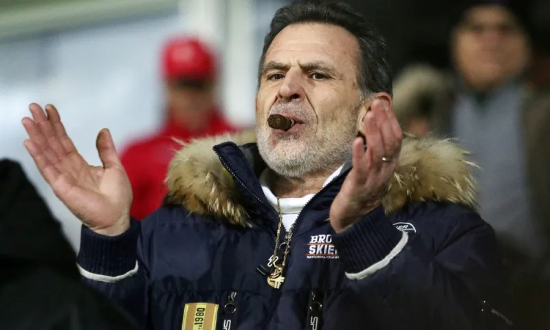Πανόπουλος: «Εγώ αρκετά λεφτά κέρδισα από το ποδόσφαιρο, ας κερδίσει και κανένας άλλος»