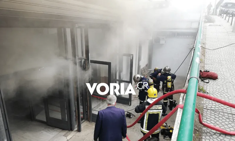 ΑΠΘ: Φωτιά σε υπόγειο – Στο νοσοκομείο μία φοιτήτρια (vid)