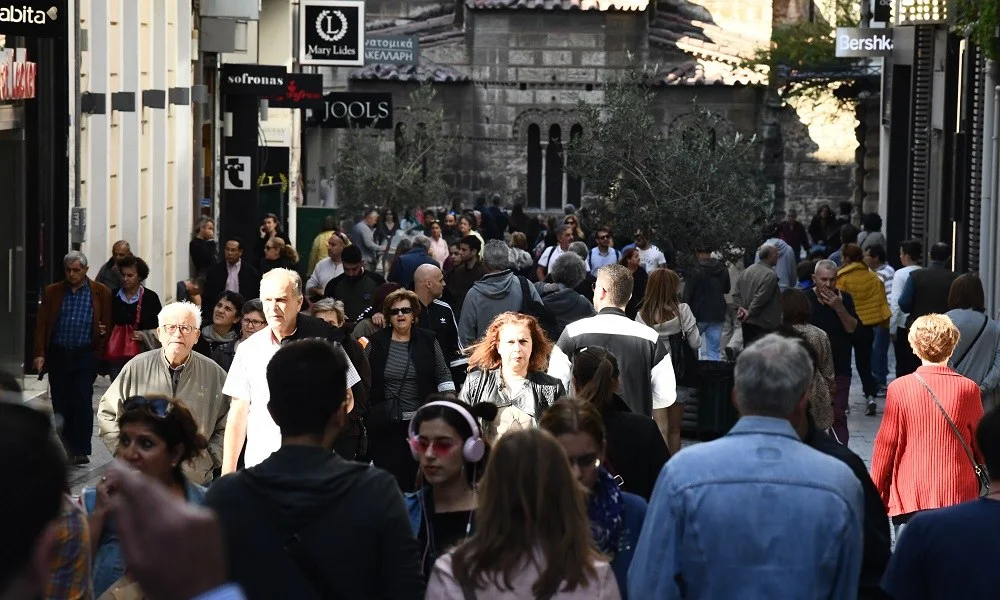 Μεγάλο Σάββατο: Το ωράριο των καταστημάτων – Πως θα κινηθούν τα ΜΜΜ