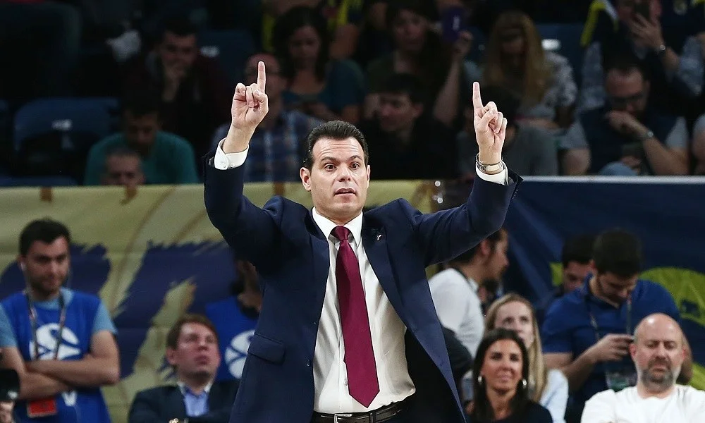 ΤΣΣΚΑ: Τα high-five του Ιτούδη στα αποδυτήρια (vid)