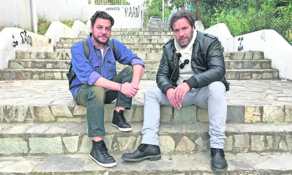 Στράτος Τζώρτζογλου: «Η αγάπη είναι ίσως η μόνη προσευχή που ακούγεται»