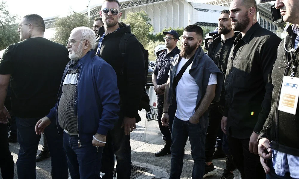 ΠΑΟΚ-ΑΕΚ: Mαζί με τους οπαδούς ο Γιώργος Σαββίδης