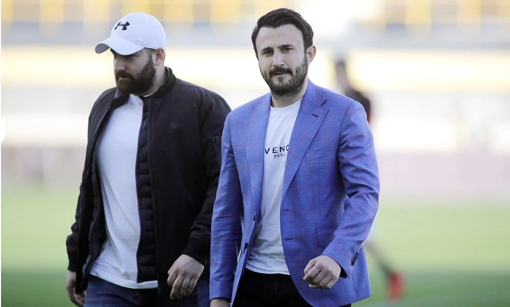 Γκρινιάζει ο Θόδωρος Καρυπίδης