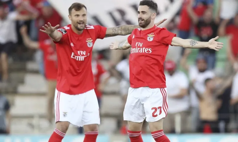 Διπλό τίτλου για Μπενφίκα, 4άρα η Πόρτο (vids)