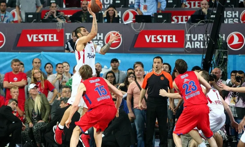 Ολυμπιακός: Η νύχτα με το «Άγιο πεταχτάρι»