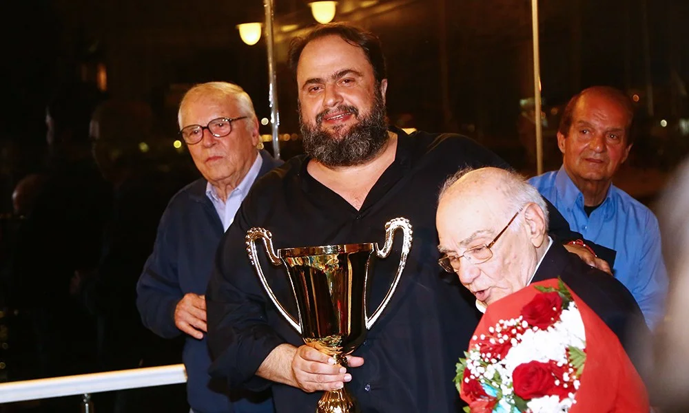 Ολυμπιακός: Βραβεύτηκε ο Μαρινάκης από τους Βετεράνους