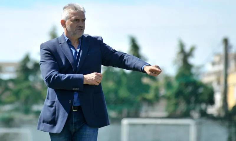 Παναχαϊκή: Παρελθόν ο Τσιώλης από τον πάγκο