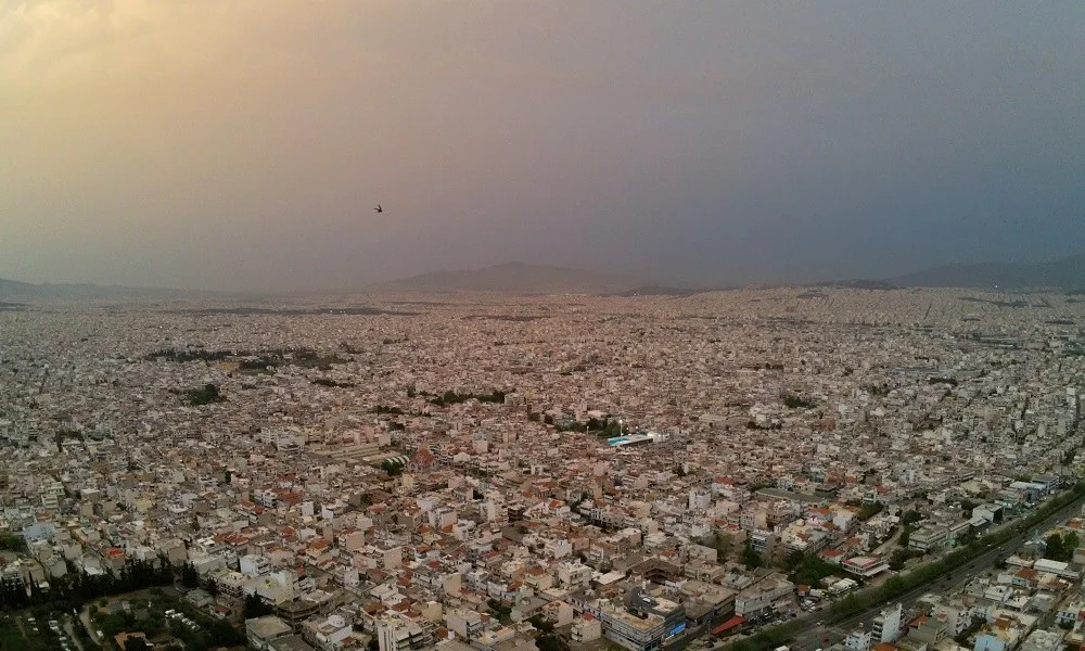 Καιρός 21 Μαΐου: Έρχεται ζέστη και σκόνη