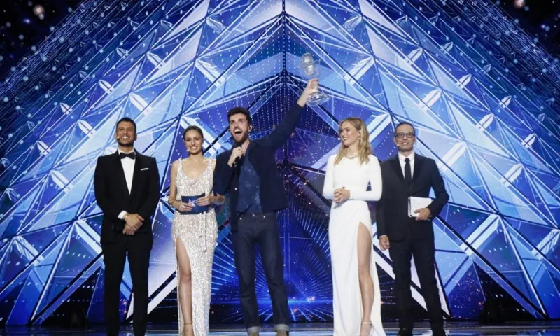Ανατροπή στην Eurovision! Άλλαξε η βαθμολογία (vid)