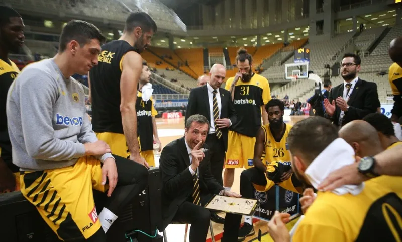 AEK: O Λούκα Μπάνκι τα.. έχωσε, αλλά «πέρα βρέχει»...