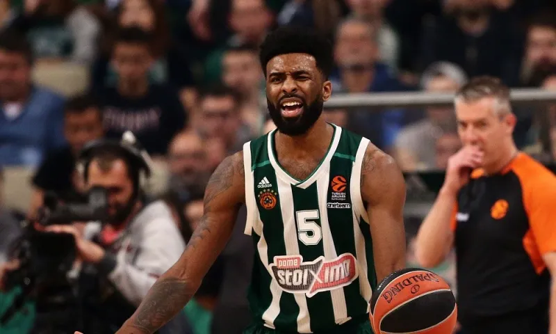 Παναθηναϊκός: «Μίνι πρόβλημα» για Λάνγκφορντ