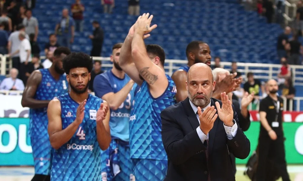 Λυκογιάννης: «Δεν παίρνω απόφαση χωρίς τη γυναίκα μου»