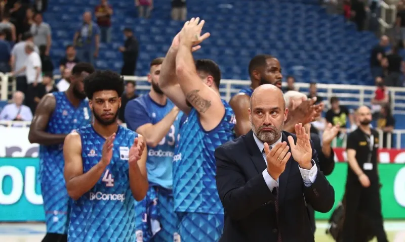 Λυκογιάννης: «Δεν παίρνω απόφαση χωρίς τη γυναίκα μου»