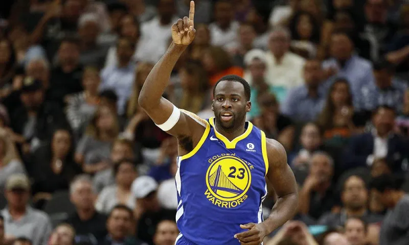 NBA: Έπιασε τον Μάτζικ ο Ντρέιμοντ Γκριν (pic)