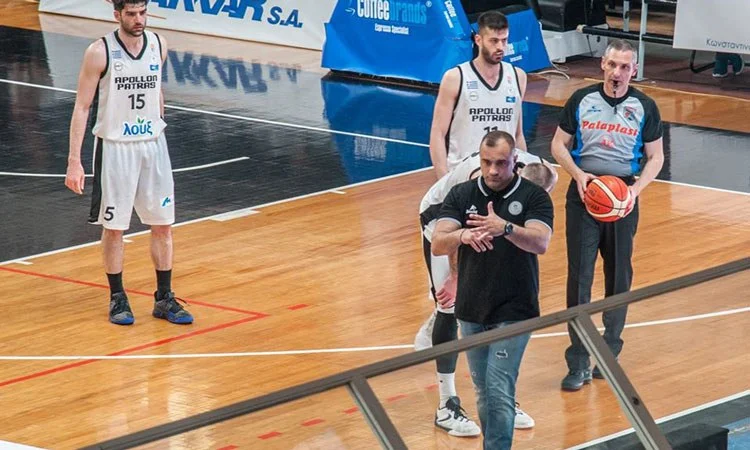 Απόλλων Πάτρας: Συνεχίζει στον πάγκο ο Δελέγκος