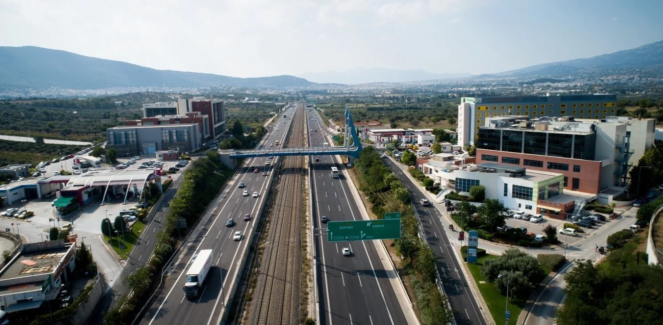 Αττική Οδός: Περιπολικό άρπαξε φωτιά και κάηκε ολοσχερώς