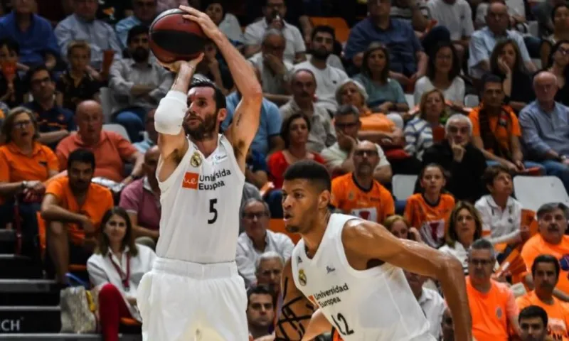 Ρεάλ Μαδρίτης: Στον τελικό της ACB με «σκούπα»