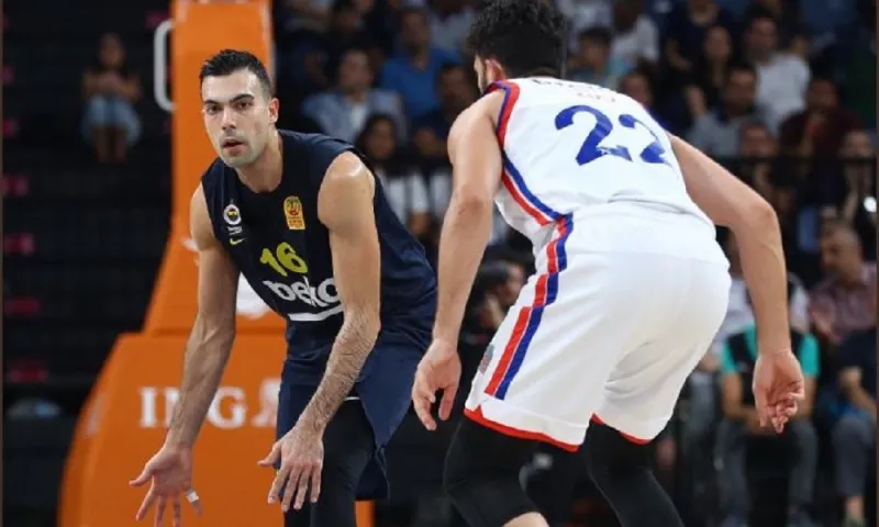 Σλούκας: Θρηνεί τον χαμό του πατέρα του…