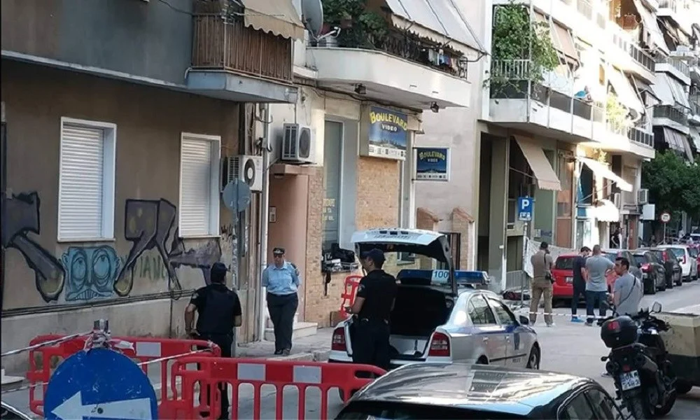Θρίλερ στου Γουδή: Βρέθηκε πτώμα γυναίκας στη μέση του δρόμου