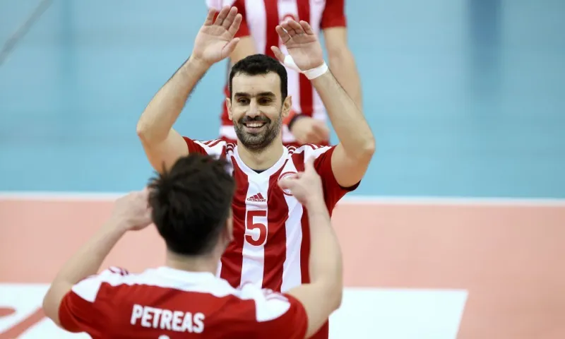 Ολυμπιακός: Ανανέωσε και ο Στιβαχτής
