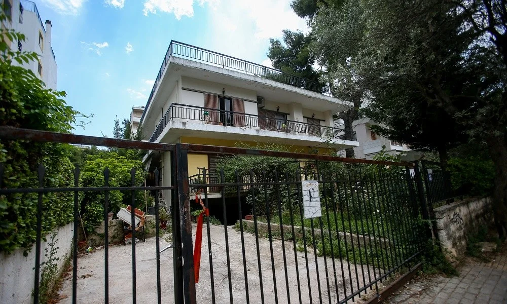Αγία Παρασκευή: Σκότωσε τον πατέρα της και επιχείρησε να αυτοκτονήσει (vid)