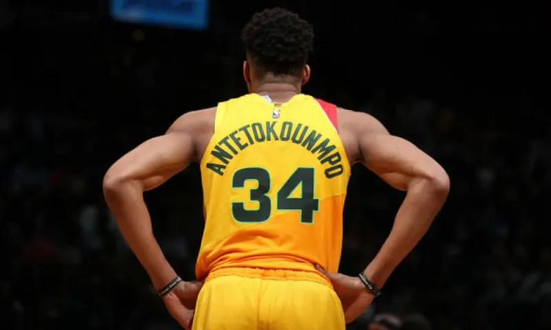 Αντετοκούνμπο: Η απίθανη δημιουργία του Bleacher Report (vid)
