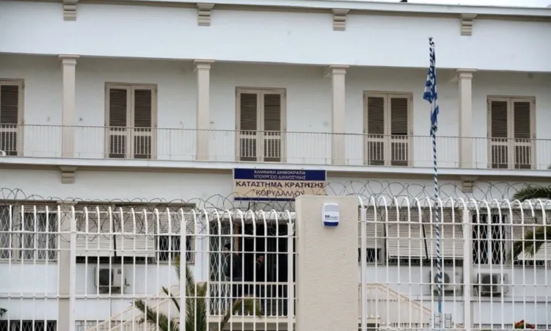 Φυλακές Κορυδαλλού: Τα βίντεο από τις συμπλοκές