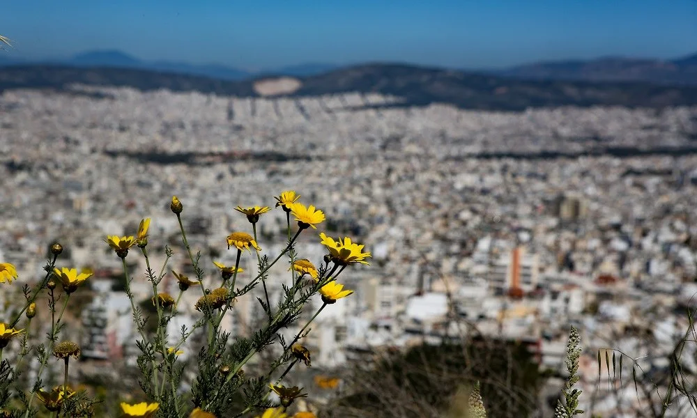 Καιρός: Δροσιά πριν τον καύσωνα και 8 μποφόρ στο Αιγαίο