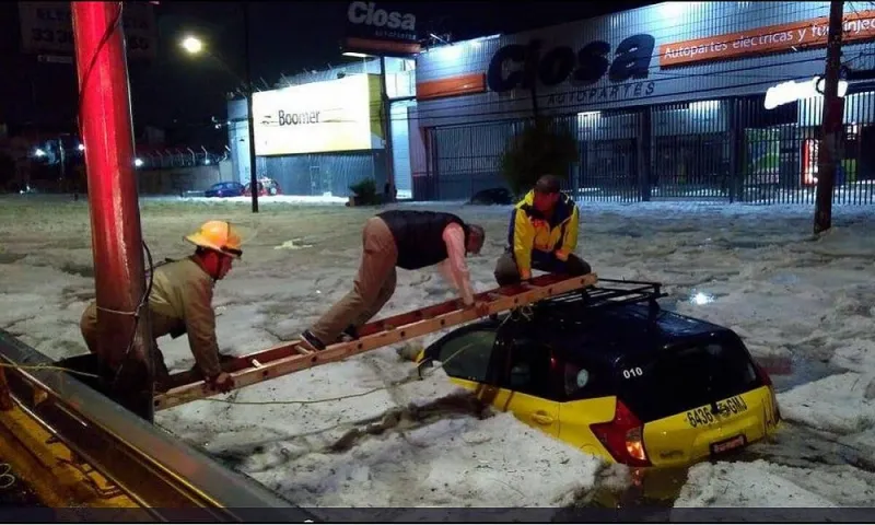 Μεξικό: Χαλάζι δύο μέτρων και καταστροφές (vid)