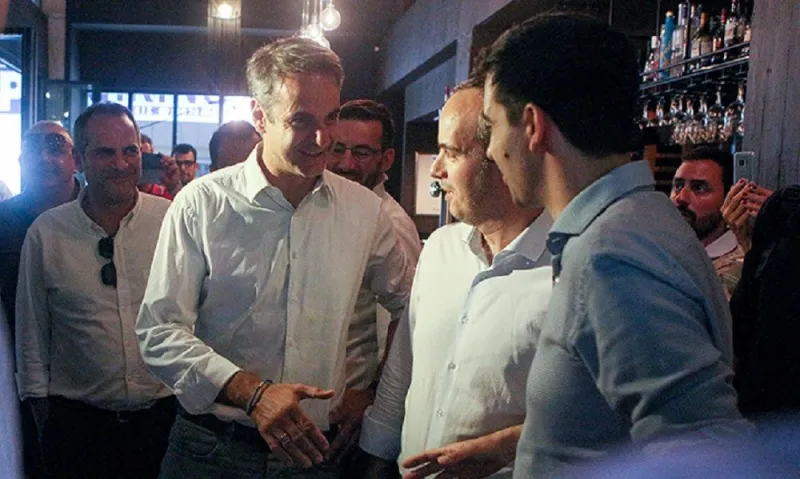 Εκλογές: Ούζα για τους πολιτικούς αρχηγούς πριν την κάλπη