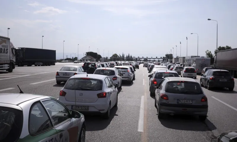 Εκλογές 2019:  Απίστευτο μποτιλιάρισμα στην εθνική οδό