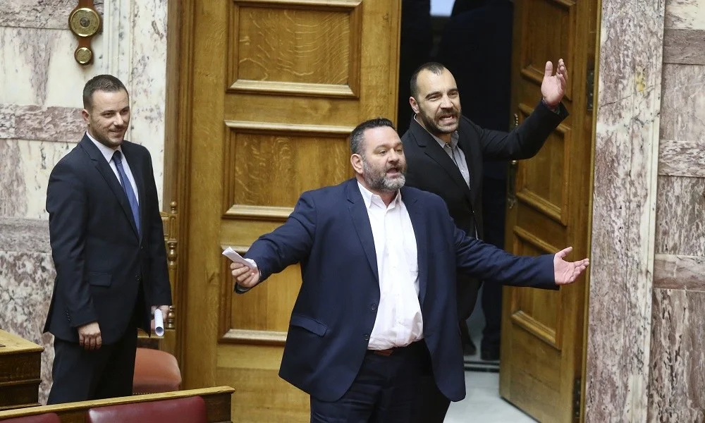 Χαμός στη ΧΑ: Παραίτηση Λαγού με σπόντες για Μιχαλολιάκο