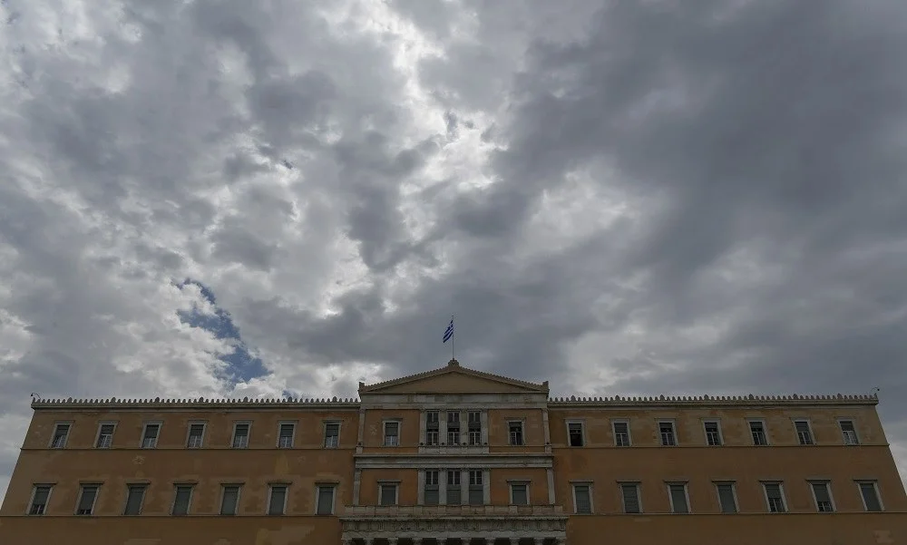 Καιρός: O «Αντίνοος» φέρνει βροχές και καταιγίδες